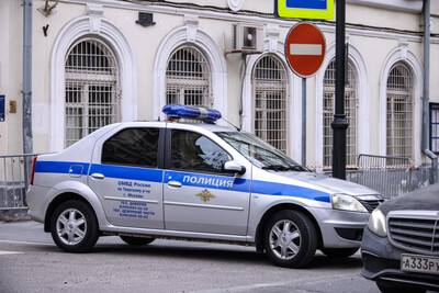 В Союзе автомобилистов предложили официально разрешить подпирать машины на парковках
