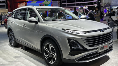 Превращается в «кирпич»: автовладельцы пожаловались на FAW Bestune T99