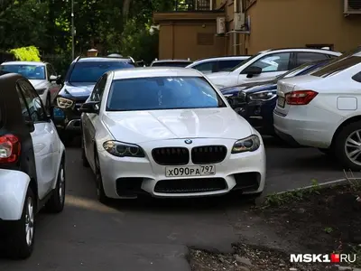 «Пострадают те, кто не уважает российскую технику». Утильсбор на авто повышают в сотни раз — кому это выгодно и что делать нам