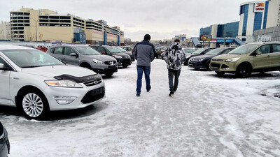 Нотариус – хорошо, бдительность – лучше: как надо покупать подержанный автомобиль