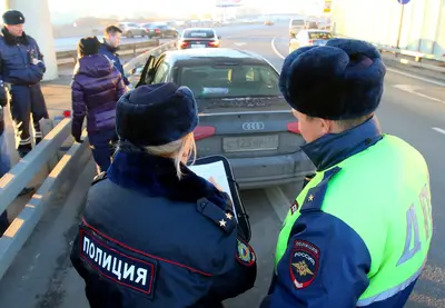 Выяснилось, в каком случае гаишник не имеет права досматривать автомобиль