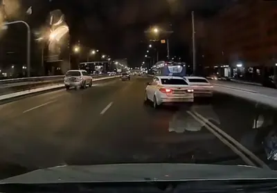 Группа разбора: таксист резко выскочил на дорогу и заставил водителя тормозить — чем это кончилось